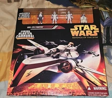 ARC-170 Fighter + 4 Figures Costco Sams Club ROTS!  Revenge Of The Sith Rare