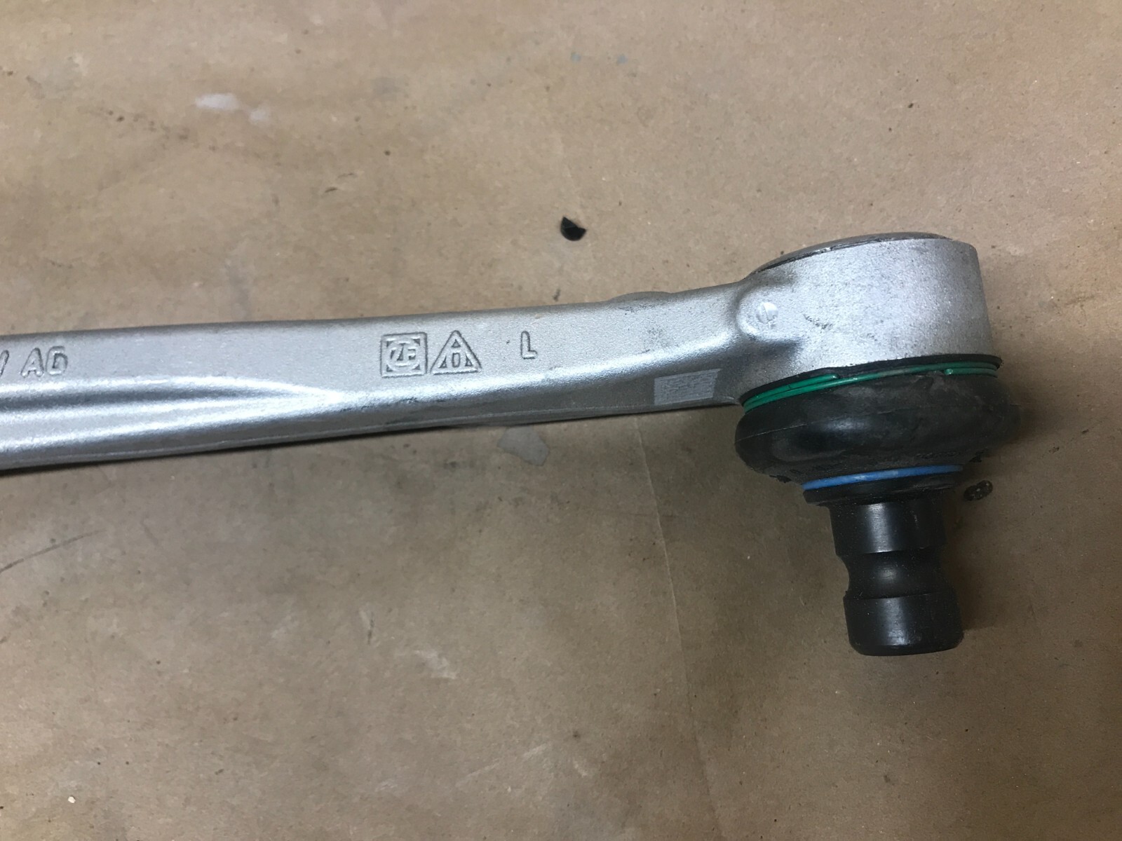 NEW 2018-2022 Lamborghini Urus Control Arm Front Left Upper LH 4M0407505C OEM