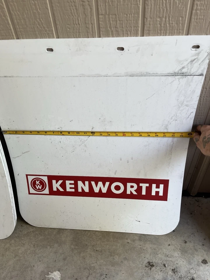 Par de guardabarros Kenworth Poly 24x27 Foto 3 de 3