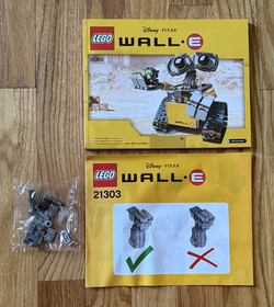 LEGO Ideas Disney PIXAR Wall-E 21303 (complete w/neck revision)
