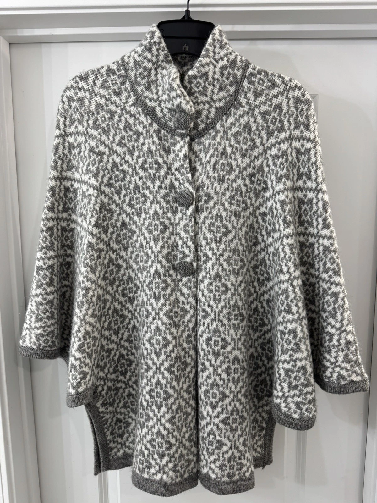 Arte Meche Poncho Cape Alpaca Fine One Sz Knit sweater Grey/White pattern soft