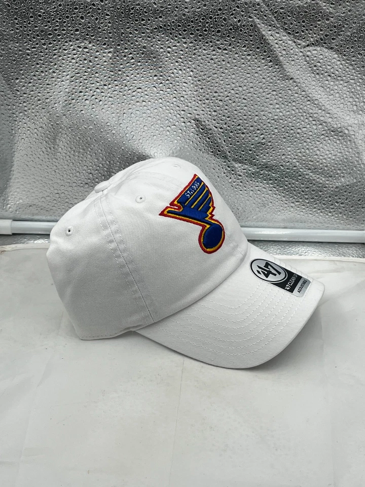 St. Louis Blues NHL '47 Brand Throwback White Clean Up Adjustable Strapback Hat - Image 4 of 4