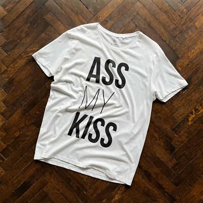 FSBN Ass My Kiss Short Sleeve Big Print White T-Shirt Streetwear Size - L/XL