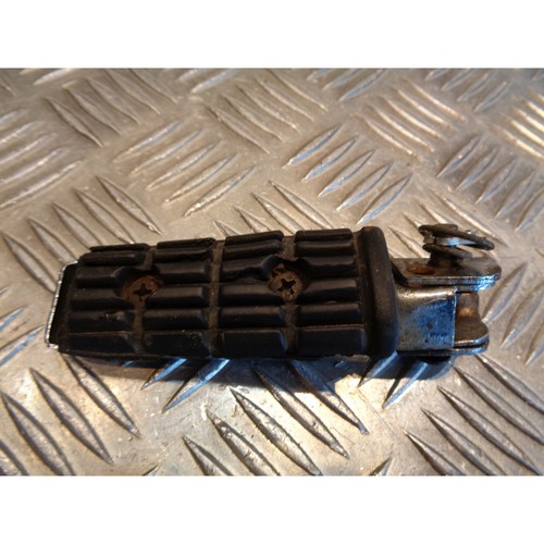 Support Cale-pied Arrière Gauche Pour Yamaha FZ8 (2010-2016) - Pièce D'occasion Noire