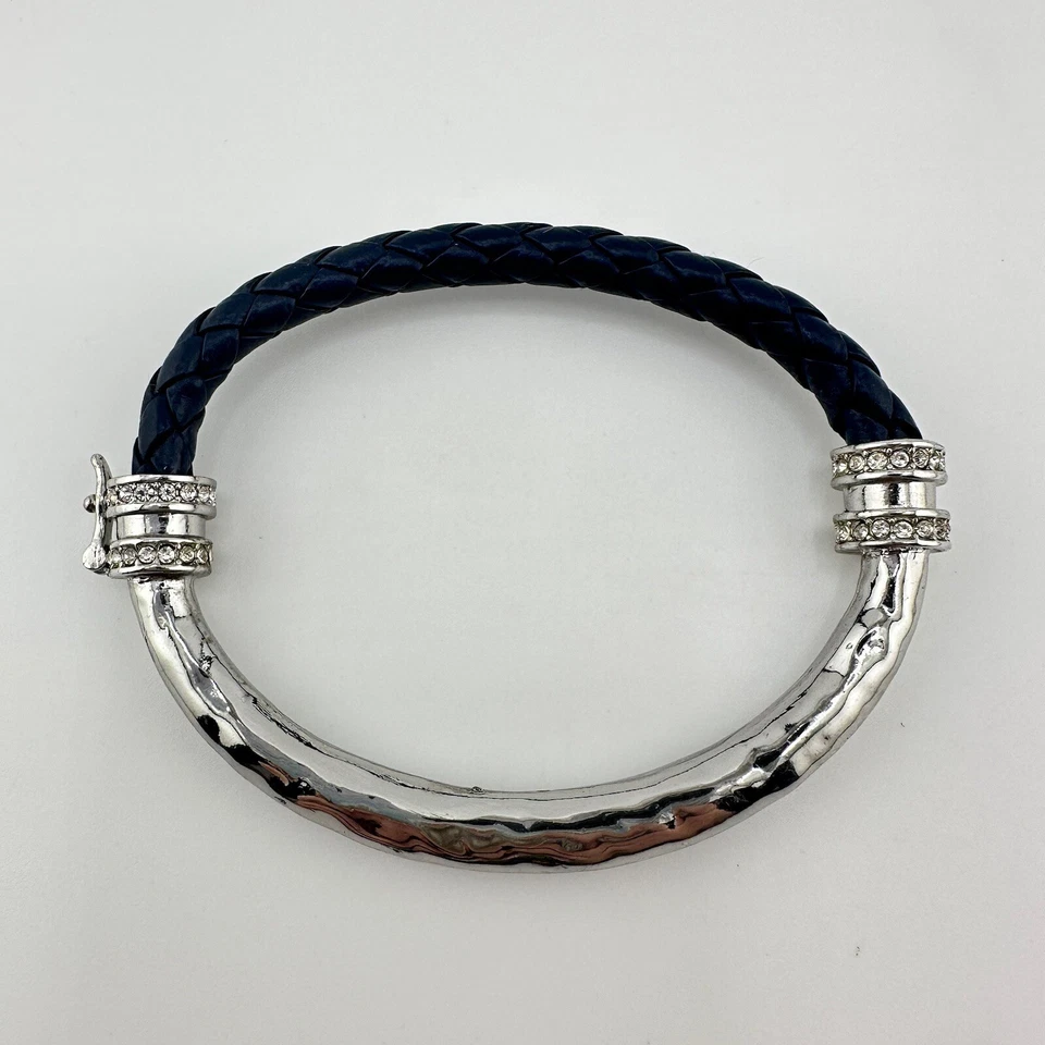 "Pulsera Chloe + Isabel azul cuero trenzado tono plata cristal acento 6,75""" Foto 2 de 4