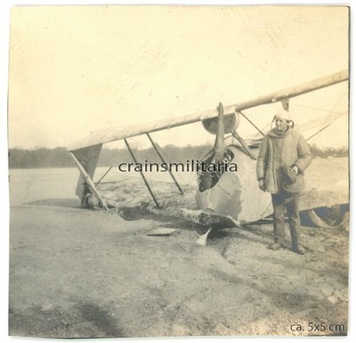 Orig. Foto Pilot mit Flugzeug Wrack nach Absturz am Flugplatz 1.WK