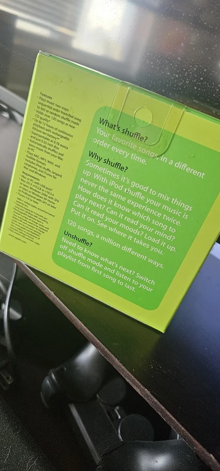 Apple Pod Shuffle 1st Generation 512MB White MP3 Player - New Sealed Box Vintage - Image 4 of 4