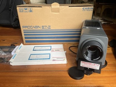 Mamiya ProCabin 67-Z Projector + original packaging + 35mm and 120 Film Carriers