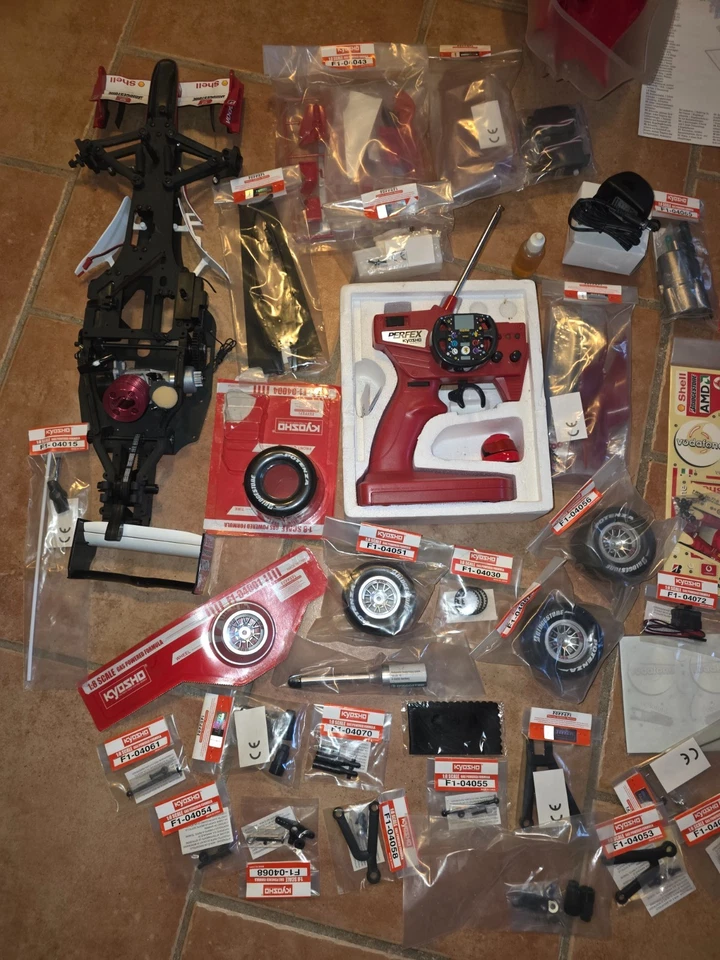 Ferrari F2004 mit Fernsteuerung D Agostini 60 cm selten - Bild 2 von 4