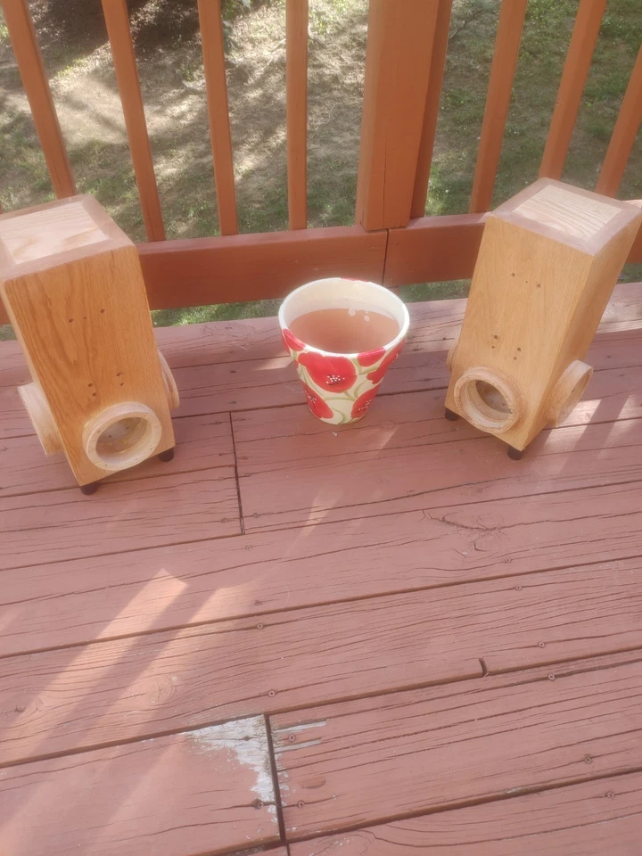 Cajas de altavoces personalizadas Red Oak Foto 2 de 2