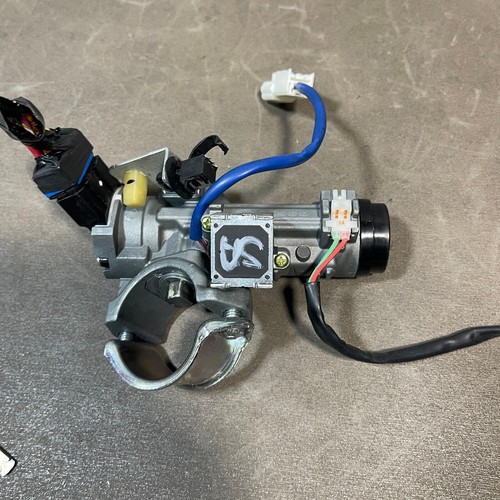 2011-2013 KIA SORENTO STEERING IGNITION SWITCH LOCK CYLINDER WITH KEY OEM - Picture 8 of 13