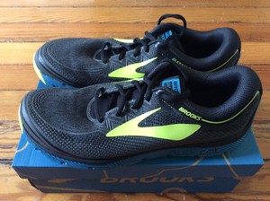 brooks puregrit 6 mens white