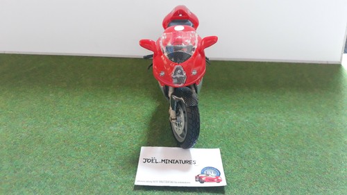 MOTO MV AUGUSTA 750 F4 rouge échelle 1/9 de PROTAR moto miniature de collection - Foto 6 di 7