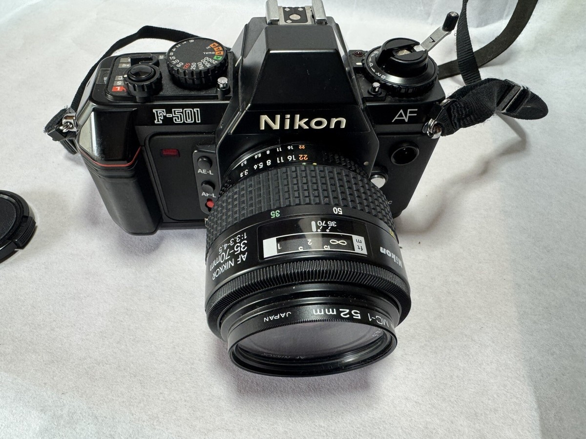 Nikon F-501 一眼レフカメラ AF Nikkor 35-70mm Nikon F-501 35mm SLR Film Camera w/35-70mm f/3.3-4.5 AF Lens Japan
