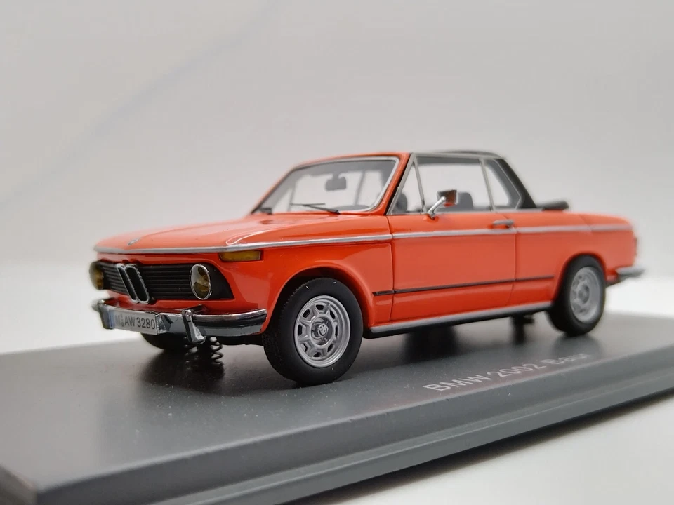 NEO 1/43 BMW 2002 BAUR. RARE! - Image 2 of 4