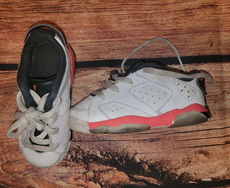 Air Jordan 6 Reto Low Chrome Baby Shoes Sz 7C 7 C