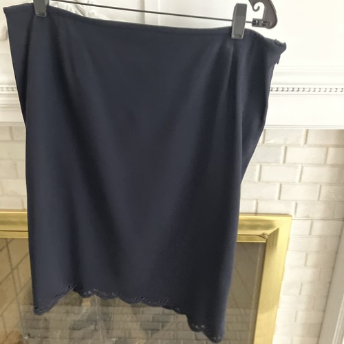 Escada Gr. 46 dunkelblau Rock & Sakko Anzug, ausgefallene Cut Outs, klassisch orig 3690 $. - Bild 11 von 14