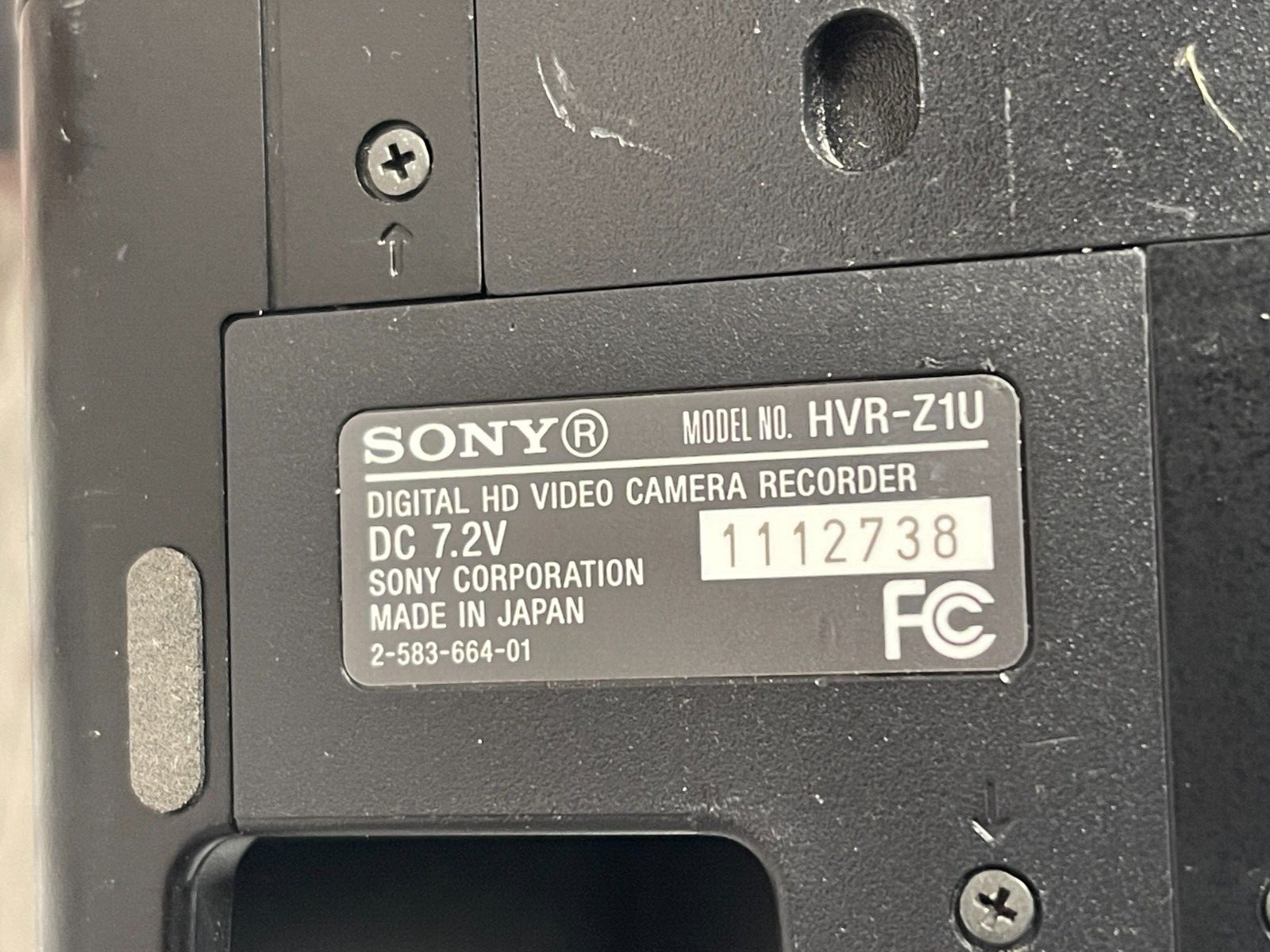 Sony HVR-Z1U 1/3" 3CCD 1080/60i HDV Digital HD Video Camera Camcorder No Battery