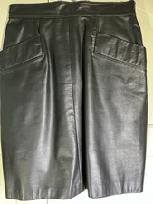 Black Leather Pencil Skirt Vintage 1985. Size 9/10. 19  Long