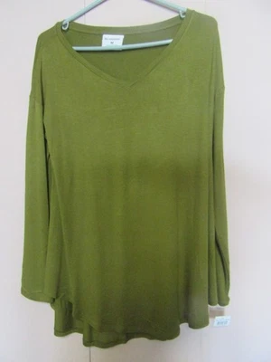 NWT WOMAN LONG SLEEVE T SHIRT-DARK GREEN-SIZE:M-FREE SHIPPING - Image 1 of 4