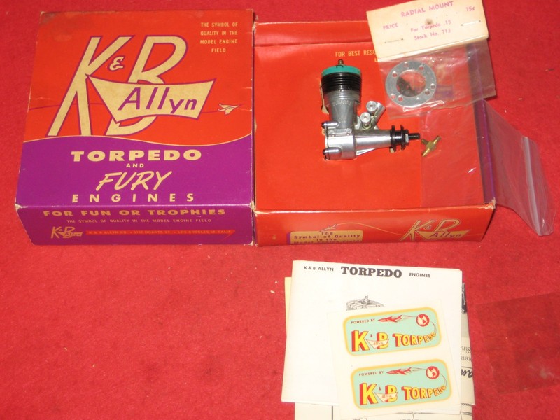 VINTAGE K&B TORPEDO .15 2SPEED GREEN HEAD C/L FF GLOW MODEL AIRPLANE ENGINE wBOX