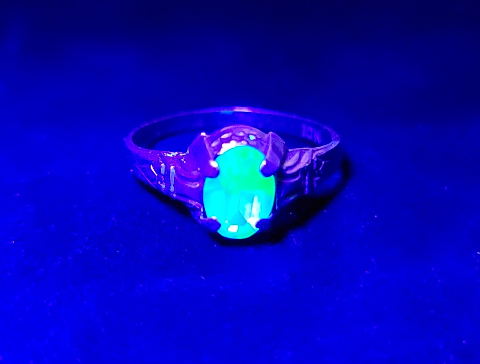 10k Art Deco Uranium Glass Ring Blue Oval Yellow Gold Size 4.5