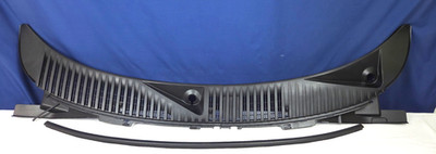 2007 - 2017 Ford Expedition Navigator windshield cowl Vent wiper Panel  Cover