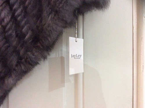 New Jayley Made in Italy Lagenlook Charcoal Grey Fur Knit Poncho-One Size BNWT - Picture 5 of 10