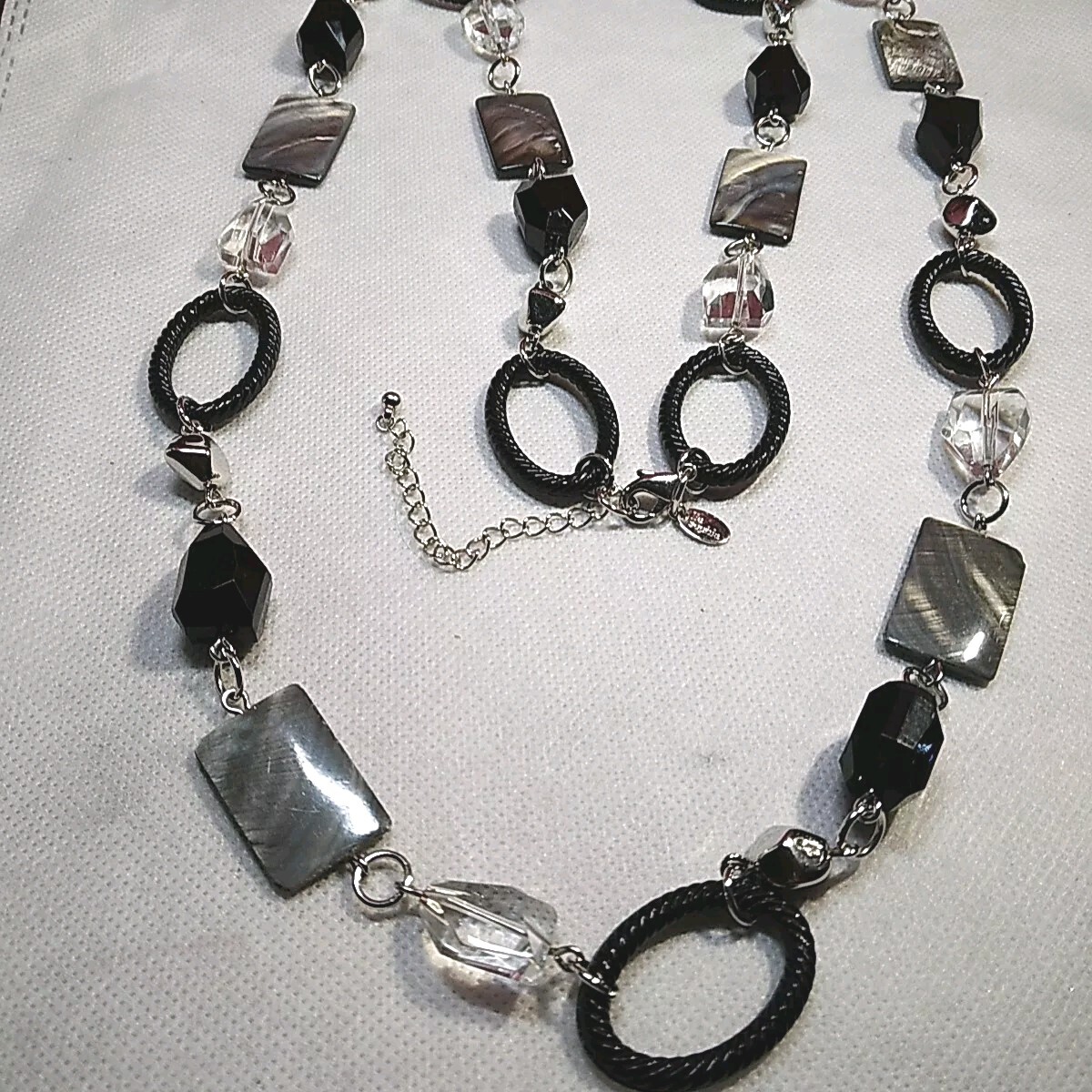 Lia Sofia 38 Inch Acrylic Shell Multi Shapes Neck… - image 3