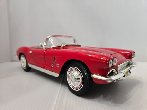 ERTL 1962 CHEVROLET CORVETTE 1/18 SCALE RED - A BEAUTY!!