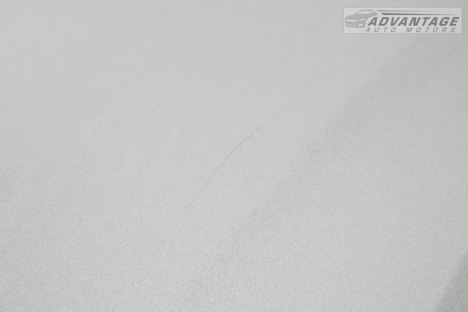 Lincoln Continental 2017-2020 panel de carcasa de puerta lateral izquierda trasera con vidrio usado OEM Foto 3 de 4