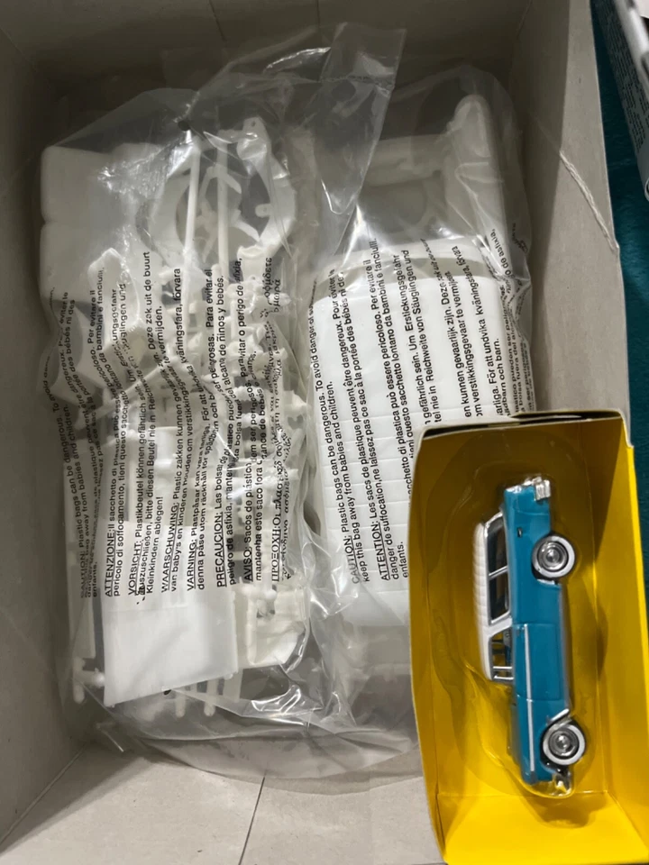 Johnny Lightning 55 Chevy Nomad AMT 38461 1/25 Scale - Image 3 of 4