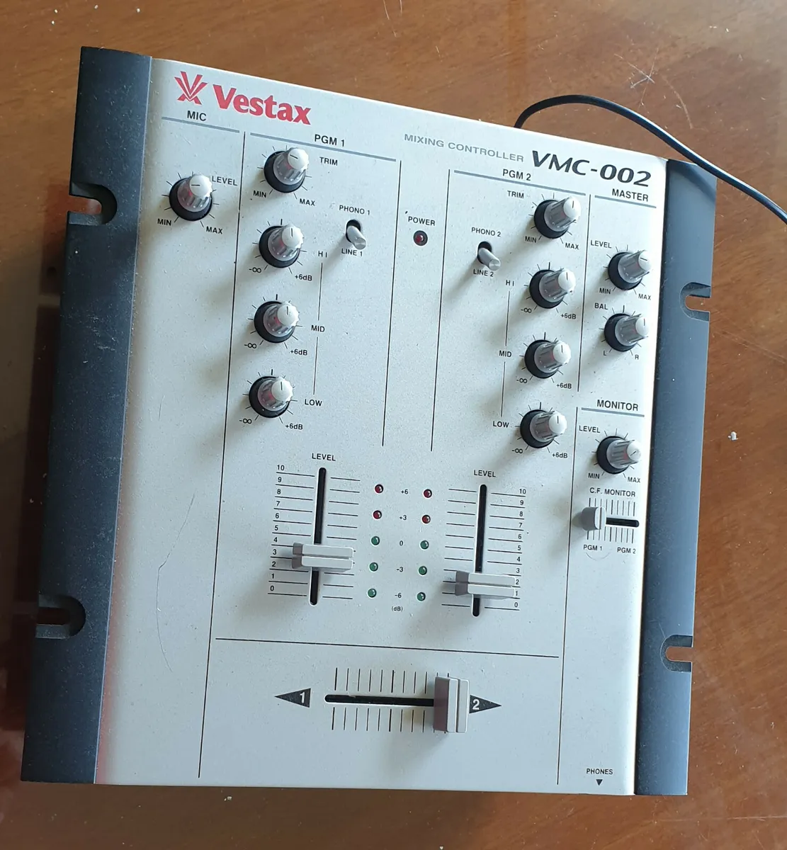 Vestax VMC-002 DJ 2 channel mixer Silver AC adapter
