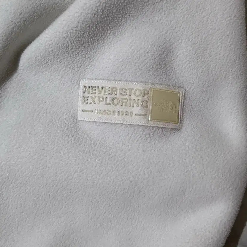 North Face Ivory Fleece Zip-Up Jacket - Women's thumbnail 3