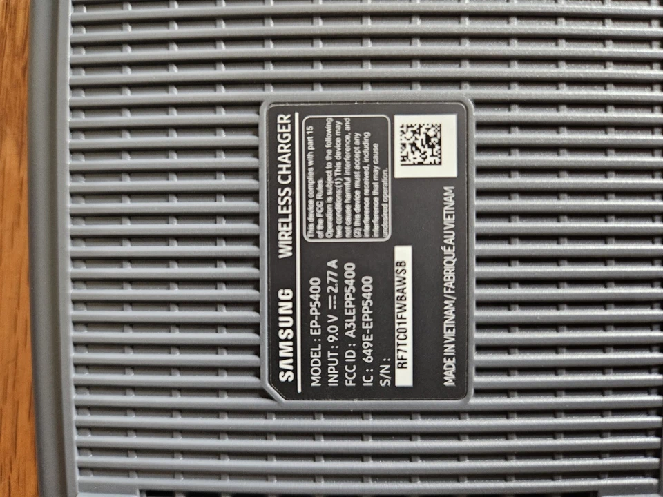 Almohadilla de carga inalámbrica Samsung Duo Foto 3 de 4