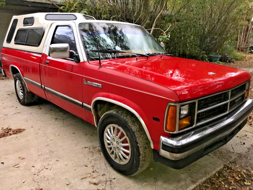 1987 Dodge Dakota 