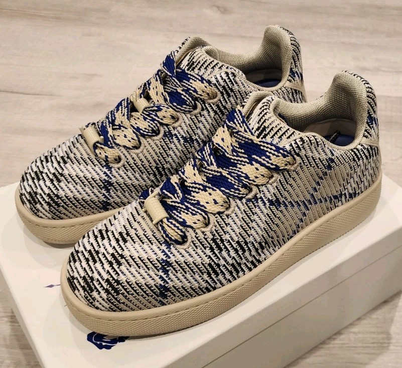 BURBERRY スニーカー 新品 BURBERRY - Burberry バーバリー クラッシックチェック