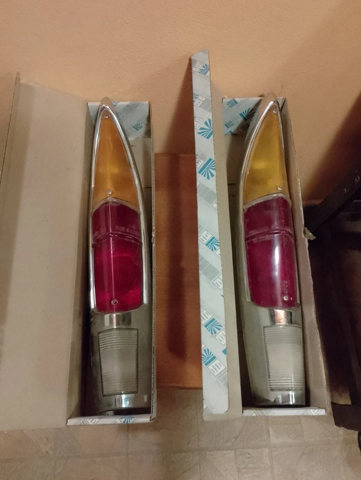 peugeot 404 rear tailights used genuine seima - Image 3 of 4