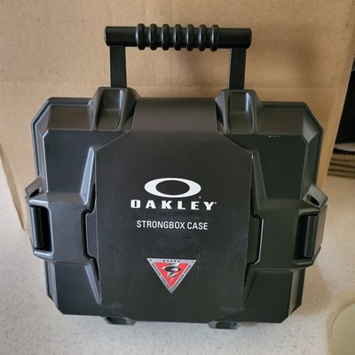 New Blk Oakley Strongbox Sunglasses/Gun Case ''Pick&Pluck'' Version Uncut Sponge 