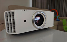 JVC DLA-X7500 (DLA-X770R) 4K ,  HDR, NEW LAMP.
