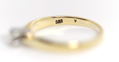 14kt – 585 Damengoldring Oro Giallo Solitario Brillante Diamante 0,09ct, Rg. 52 - Foto 11 di 11
