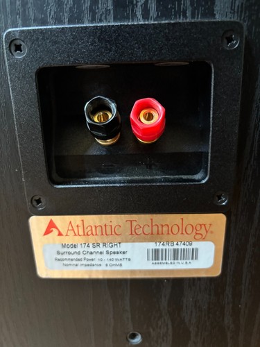 Par de altavoces envolventes de cine en casa Atlantic Technology 174 SR izquierda y derecha - Imagen 17 de 24