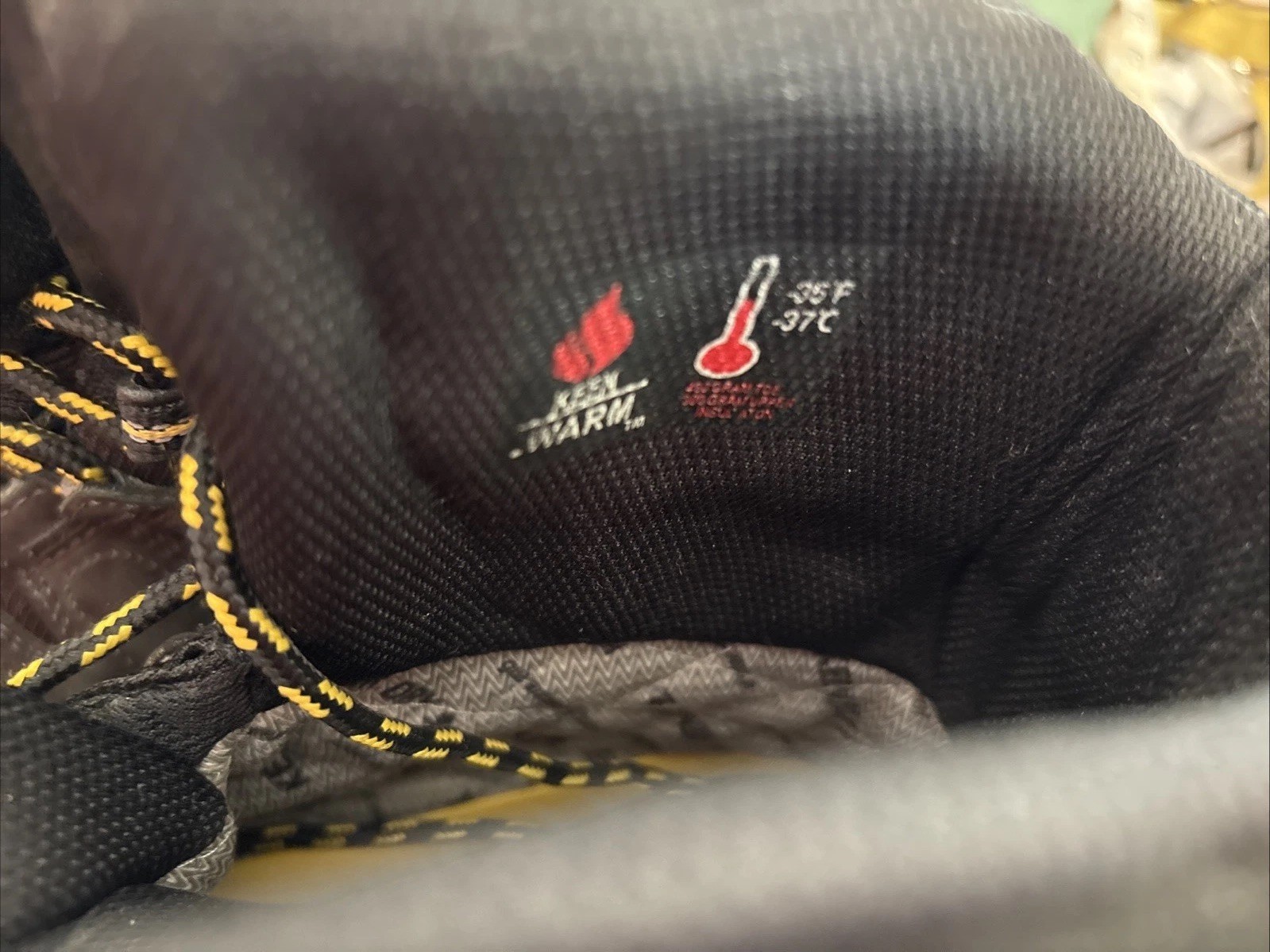 STIVALI KEEN SUMMIT COUNTY WP IMPERMEABILI ISOLATI NERI CON GIALLO UOMO 10 5 EX+