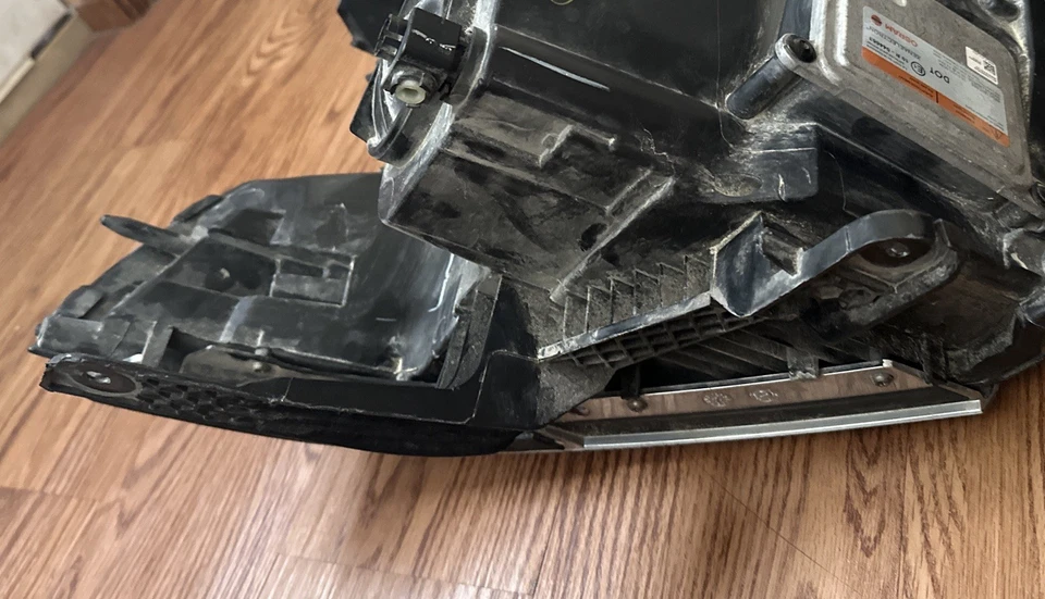 Faro oculto delantero pasajero derecho Chevrolet Suburban Tahoe LTZ 2015-2020 OEM😊 Foto 4 de 4