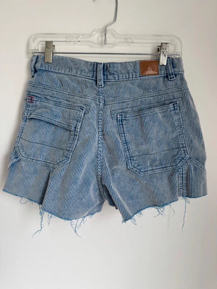 Pantalones Cortos Urban Outfitters BDG Pana Tiro Alto Carpintero Corte Para Mujer’s 27 Foto 2 de 4