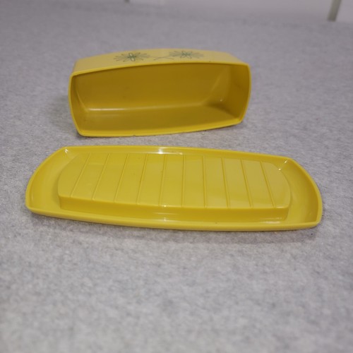 Vintage 7" Long Yellow Butter Dish With A Green Daisy Design Plastic Retro 70s - Picture 4 of 8