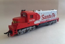 Tyco HO Scalel Locomotive Railroad Train Santa Fe 5628 Model