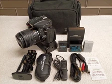 Nikon D5300 24.2MP DSLR Camera w/AF-S DX 18-55mm VR Lens+Bag+Grip, 11,479 Clicks