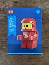 LEGO Up-Scaled Baby Astronaut 40767 GWP Space Baby Limited Edition Set