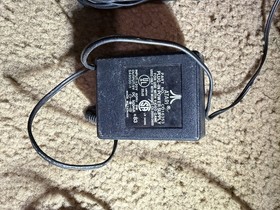 vtg Atari 2600 Video Game Console w/ Box SEE PICS untested